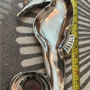 Mariposa Silver Seahorse Server New